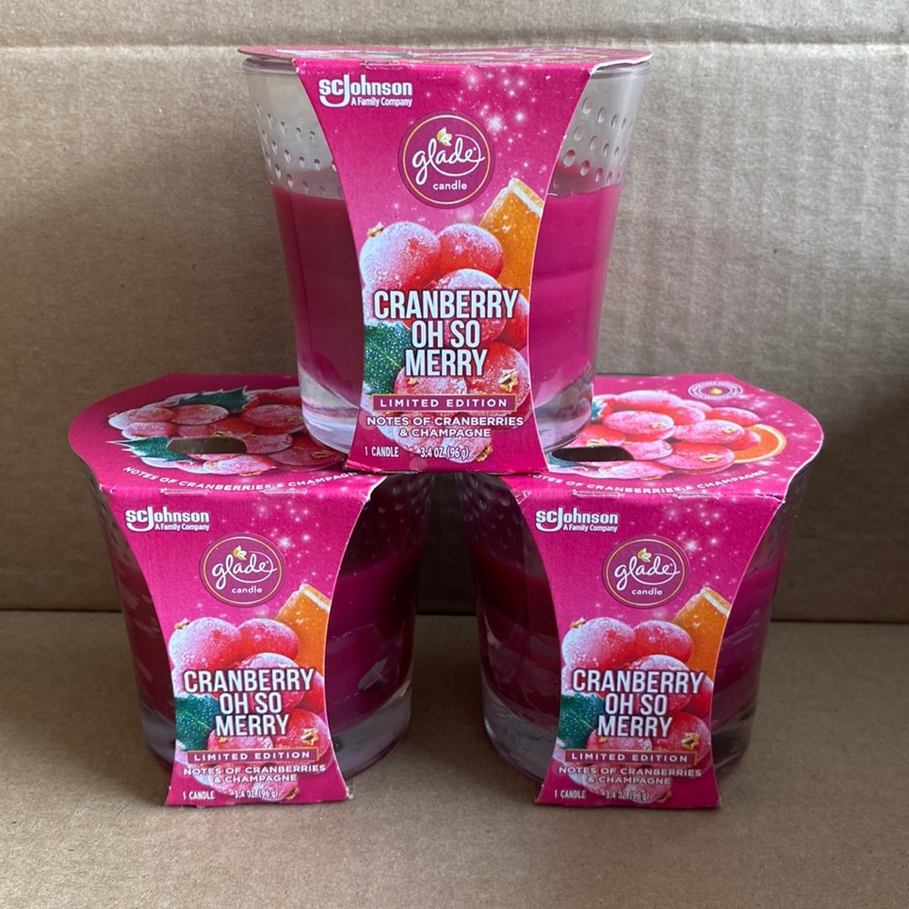 Glade Cranberry Oh So Merry Candles